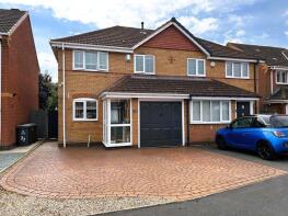 29, Larkspur Way, Walsall WS8 7RA