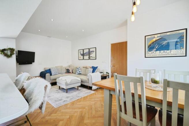 Family Area/Dining