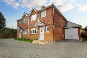 2, Heathland Cottages, Oakhanger Road, Oakhanger, Bordon GU35 9JQ