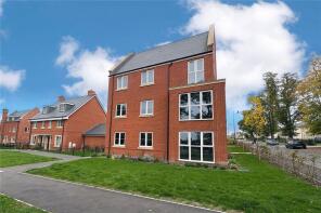5, Hardinge Close, Wellesley, Aldershot GU11 4FB