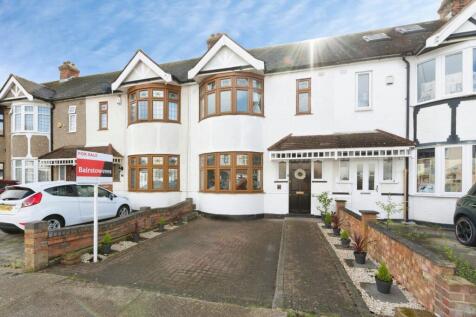 Dunmow Drive, Rainham, RM13
