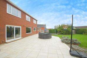 2 Ger Y Ddol, Pentwyn Close, Chepstow NP16 6UB