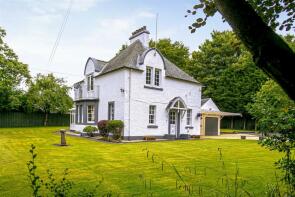 Ragnar House, A907 From U008 Junction To The Sheiling Access Road, Bogside, Alloa FK10 3QD
