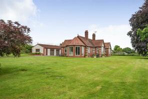 Castle Leaze, Hinton Lane, Great Hinton BA14 6BS