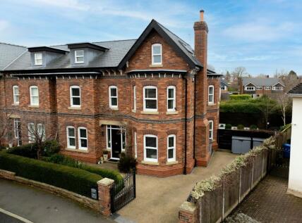 Vicarage Lane, Bowdon, WA14