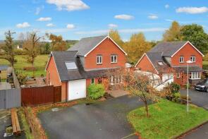 9, Badgers Green, Crossgates, Llandrindod Wells LD1 6RJ