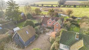Red House, Pheasants Hill, Henley-on-thames RG9 6SN