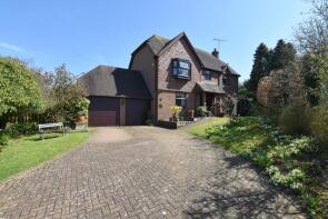 9, Newlyns Meadow, Dover CT15 7QJ
