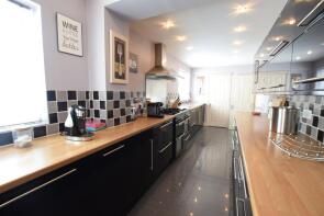 34, Glanhowy Road, Blackwood NP12 2HW