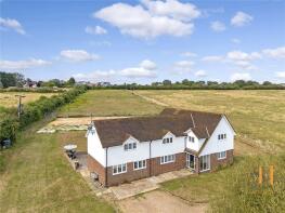 Rickstones Farm, South Hanningfield Road, Rettendon, Chelmsford CM3 8HE
