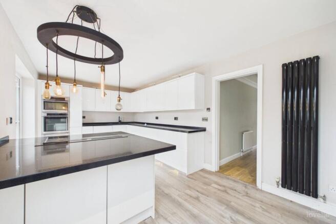 BREAKFAST KITCHEN