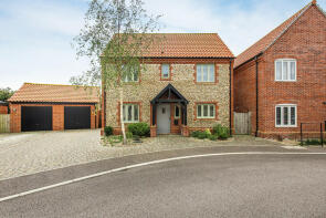 22, Hall Close, Holt NR25 6PW