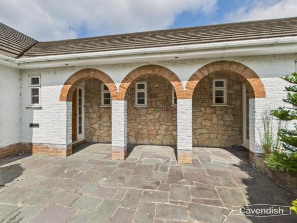COVERED PORCH