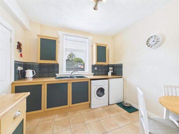 Kitchen / Dining