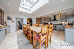 Loistone Villa, Hardwick Lane, Chertsey KT16 0AA