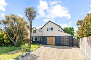 17, Seaview Avenue, Littlehampton BN16 1PP