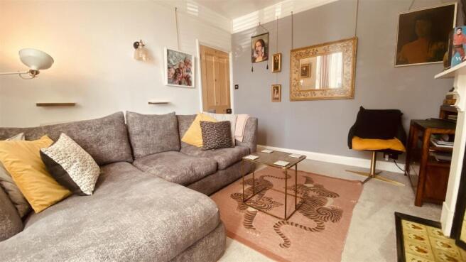 Lounge 2