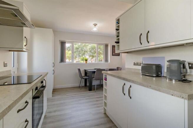 8698923-interior15-800.jpg