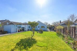The Conifers, School Lane, Grantham NG33 4AQ