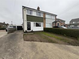 9, High Fernley Court, Wyke, Bradford BD12 8AN