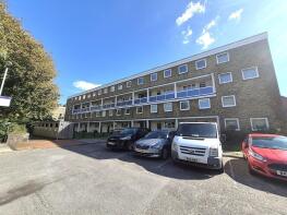 19a, Perry Gardens, Poole BH15 1QA