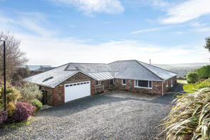 Longlands House, Longland Cross To T Junction, Totnes TQ9 7HF