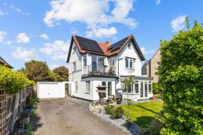 Westering, South Strand, East Preston BN16 1PN