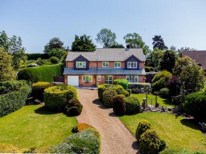 Kings Caple, Village Location & Views