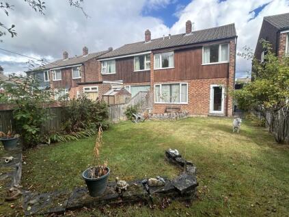 St. Bedes Close, Durham, DH1