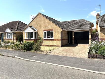 Linden Drive, Chatteris, Cambs., PE16 6DZ