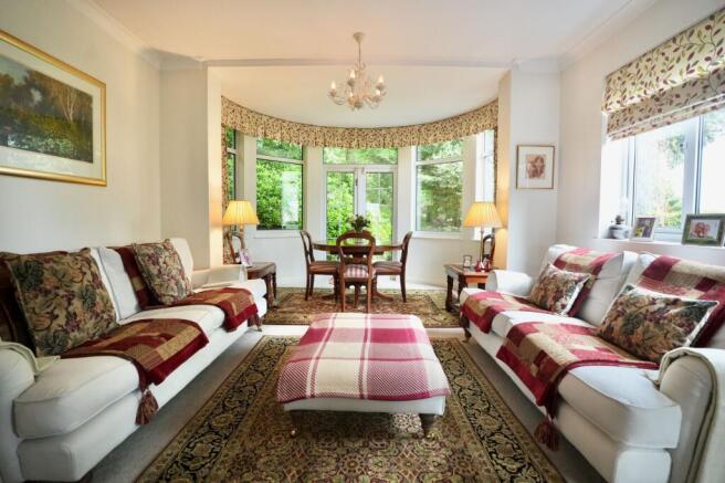 Drawing Room/Dining Room