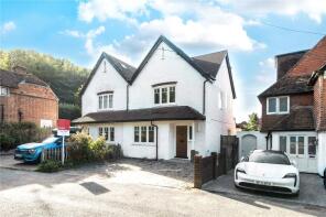 Nuthouse, Bowlhead Green Road, Brook, Godalming GU8 5UW