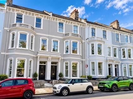 Stuart Road, Stoke, Plymouth. Turnkey investment 4 self-contained flats, prime central location, approx £33,330pa