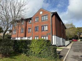 Flat 10, 141 Brockhurst Gate, De La Warr Road, Bexhill-on-sea TN40 2JJ