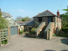 The Swallows, Burlawn, Wadebridge PL27 7LD