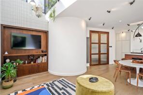 Flat C, 55, Hatton Garden, London EC1N 8HP