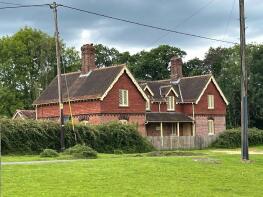 1, Memorial Cottages, Row Hill, Bramshaw SO43 7JE