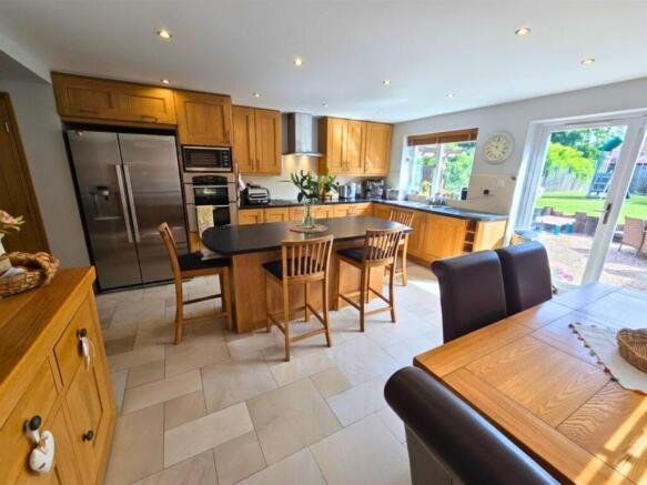 63 Linden - Kitchen.jpg