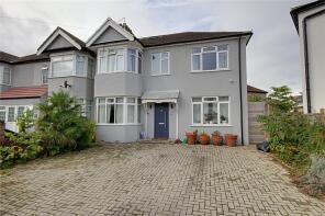 14, Pembroke Avenue, Enfield EN1 4HD