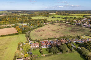 Maplewood, Behoes Lane, Woodcote, Reading RG8 0PP