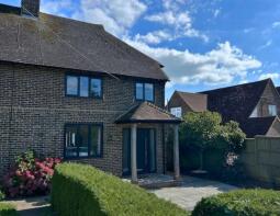 63, College Road, Haywards Heath RH17 6RZ