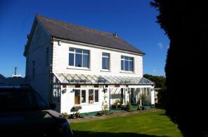 Highfield Bungalow, Mid Taphouse, Middle Taphouse PL14 4NE
