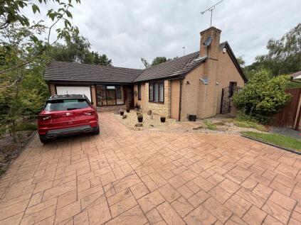 St Davids Drive, Great Sutton