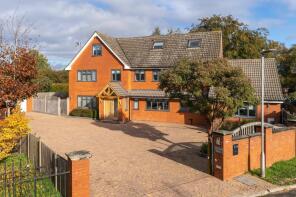 9 Meadow House, Meadow Walk, Ware SG11 1QT
