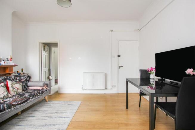 Lounge Flat 2a