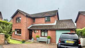 9, The Elms, Blackwood NP12 0EP