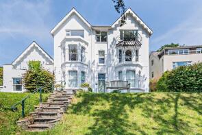 Flat 2b, The Pines, New Road, Seaton EX12 3HS