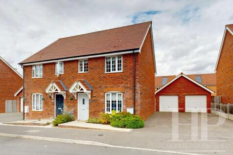 Daffodil Crescent, Crawley, RH10