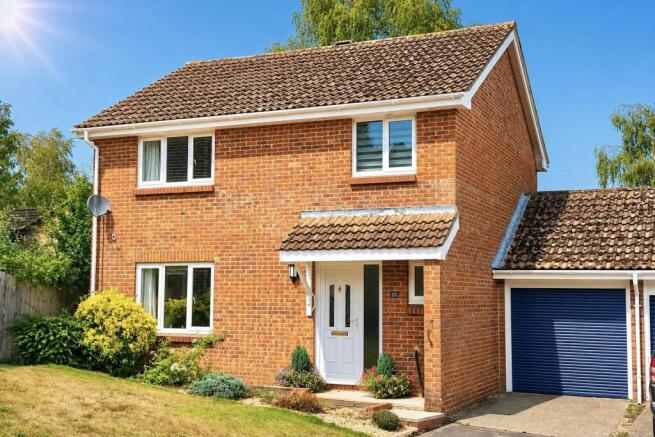 4 bed detached house