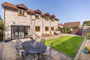 Longacre House, Wells Road, Henton, Wells BA5 1PD